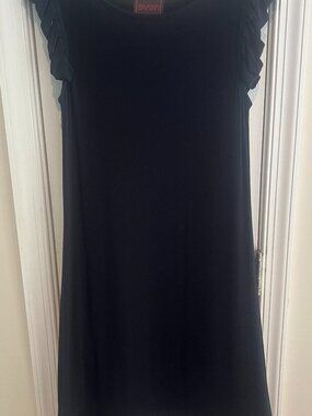 Even Women's Black Formal Dress Short Sleeves Size M Like New